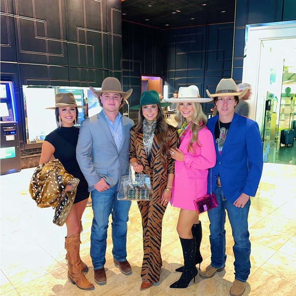 Tiger suit from zara blazer and matching pants - Picture 2 of 3